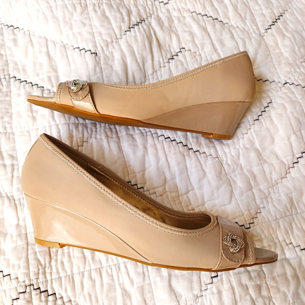 Nude peep toe wedges